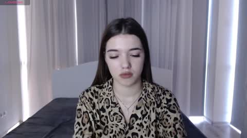 Olivia online show from January 5, 2:30 pm