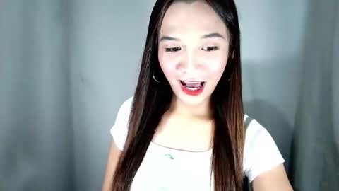 Snapshot of olivianiczxasshieerrraa6 chatting on October 20, 9:54 am NICOLE online show from October 20, 9:54 am