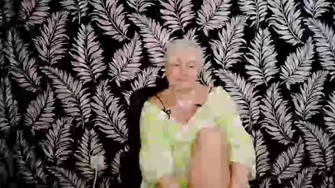 Kelly online show from December 8, 1:58 pm