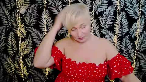 Kelly online show from February 8, 6:12 pm