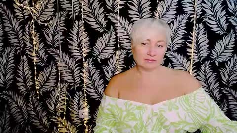 Kelly online show from October 20, 11:32 am