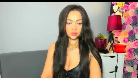 OliviaWomen online show from March 17, 7:23 am