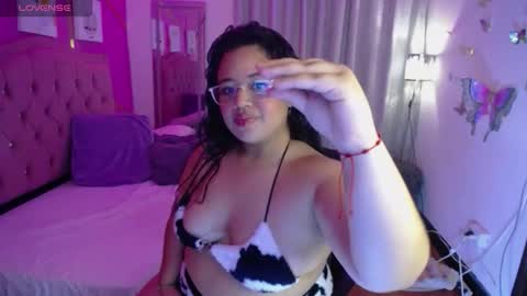 oliviia_cute online show from October 9, 4:10 am