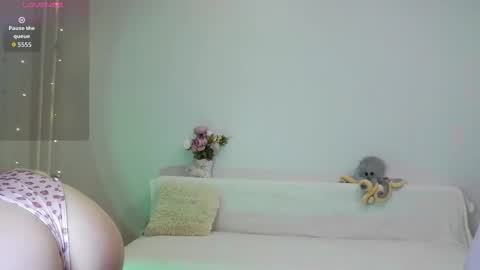 Snapshot of olliebelle chatting on January 15, 3:38 pm olliebelle online show from January 15, 3:38 pm