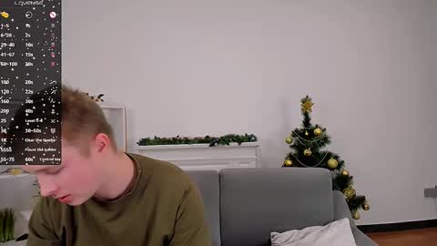 Olli and Stiw online show from December 24, 8:38 pm