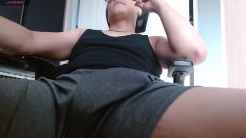 Snapshot of olliver3018 chatting on February 17, 5:52 pm Olliver online show from February 17, 5:52 pm