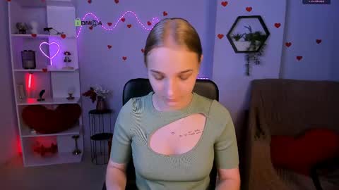 Ollivia online show from June 3, 5:54 am