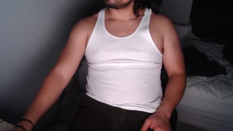 Snapshot of olwen425817 chatting on October 12, 8:46 am olwen425817 online show from October 12, 8:46 am