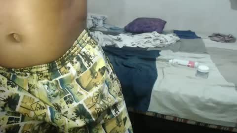 Snapshot of oly10022020 chatting on January 17, 11:27 am OlySantos online show from January 17, 11:27 am