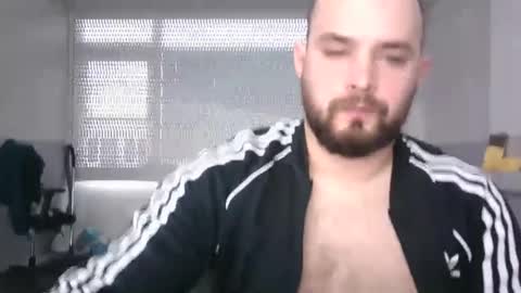 Snapshot of omgwhereim chatting on January 12, 2:09 pm omgwhereim online show from January 12, 2:09 pm