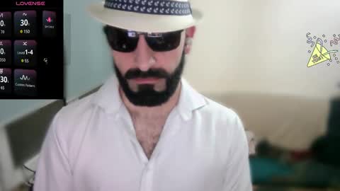 ona nisme online show from February 13, 7:10 pm