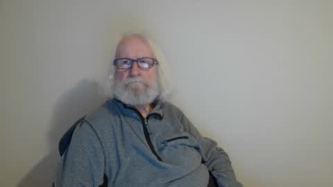 Snapshot of onanister chatting on December 31, 3:53 pm Somewhere over the rainbow online show from December 31, 3:53 pm