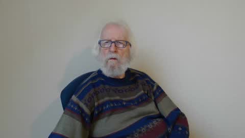 Snapshot of onanister chatting on January 10, 8:29 am Somewhere over the rainbow online show from January 10, 8:29 am