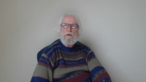 Snapshot of onanister chatting on January 10, 2:13 pm Somewhere over the rainbow online show from January 10, 2:13 pm