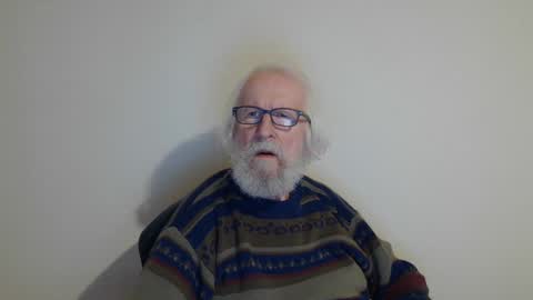 Snapshot of onanister chatting on January 14, 6:28 pm Somewhere over the rainbow online show from January 14, 6:28 pm