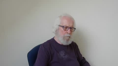 Snapshot of onanister chatting on January 15, 1:20 pm Somewhere over the rainbow online show from January 15, 1:20 pm