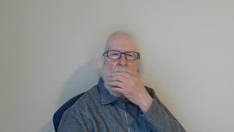 Snapshot of onanister chatting on January 21, 7:47 am Somewhere over the rainbow online show from January 21, 7:47 am