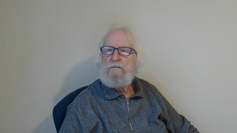 Snapshot of onanister chatting on January 22, 7:57 am Somewhere over the rainbow online show from January 22, 7:57 am