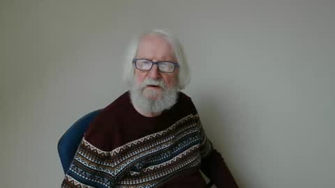 Snapshot of onanister chatting on January 31, 1:23 pm Somewhere over the rainbow online show from January 31, 1:23 pm