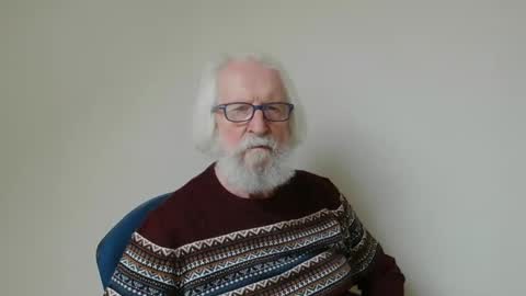 Snapshot of onanister chatting on February 1, 1:09 pm Somewhere over the rainbow online show from February 1, 1:09 pm