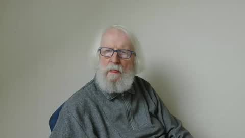 Snapshot of onanister chatting on February 7, 1:22 pm Somewhere over the rainbow online show from February 7, 1:22 pm