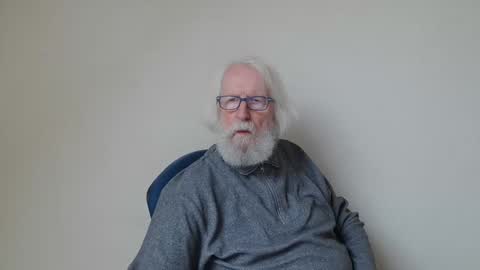 Snapshot of onanister chatting on February 14, 3:05 pm Somewhere over the rainbow online show from February 14, 3:05 pm