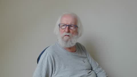 Snapshot of onanister chatting on February 18, 1:22 pm Somewhere over the rainbow online show from February 18, 1:22 pm