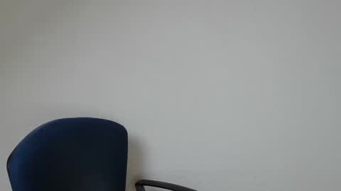 Snapshot of onanister chatting on February 20, 4:25 pm Somewhere over the rainbow online show from February 20, 4:25 pm