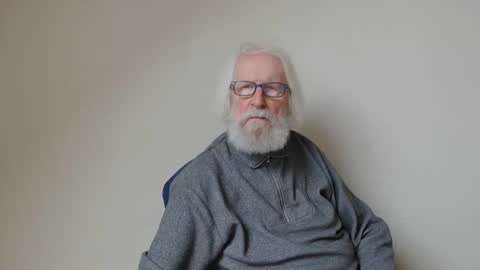 Snapshot of onanister chatting on February 23, 2:25 pm Somewhere over the rainbow online show from February 23, 2:25 pm