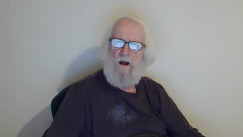 Snapshot of onanister chatting on March 4, 9:22 pm Somewhere over the rainbow online show from March 4, 9:22 pm