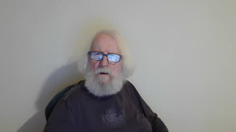 Snapshot of onanister chatting on March 5, 8:53 pm Somewhere over the rainbow online show from March 5, 8:53 pm