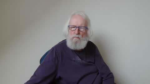 Snapshot of onanister chatting on March 9, 3:38 pm Somewhere over the rainbow online show from March 9, 3:38 pm