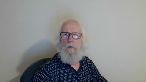 Snapshot of onanister chatting on September 28, 8:47 pm Somewhere over the rainbow online show from September 28, 8:47 pm