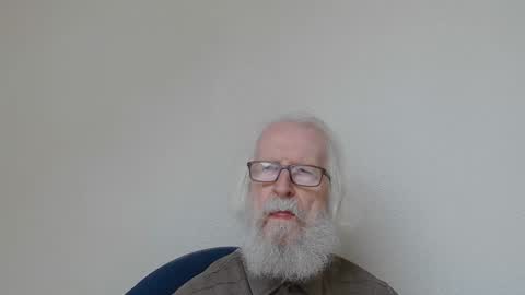 Snapshot of onanister chatting on October 3, 7:16 am Somewhere over the rainbow online show from October 3, 7:16 am