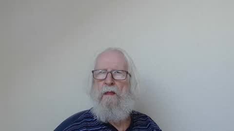 Snapshot of onanister chatting on October 5, 7:07 am Somewhere over the rainbow online show from October 5, 7:07 am