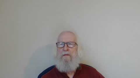 Snapshot of onanister chatting on October 25, 6:43 am Somewhere over the rainbow online show from October 25, 6:43 am