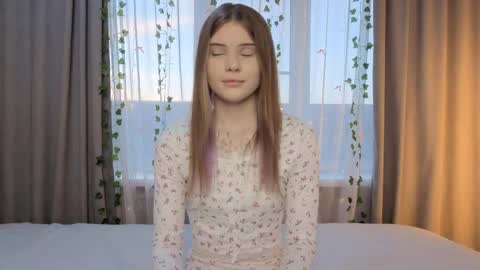 Eva online show from April 25, 1:25 pm