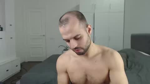 Snapshot of onebestlover chatting on February 9, 10:53 am onebestlover online show from February 9, 10:53 am