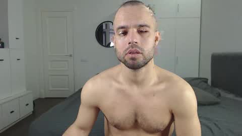 Snapshot of onebestlover chatting on February 11, 9:31 am onebestlover online show from February 11, 9:31 am