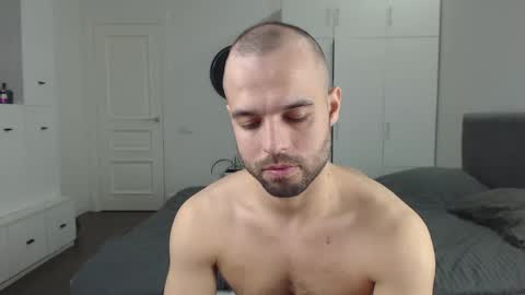 Snapshot of onebestlover chatting on February 12, 5:48 pm onebestlover online show from February 12, 5:48 pm