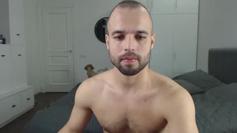 Snapshot of onebestlover chatting on February 14, 5:03 pm onebestlover online show from February 14, 5:03 pm