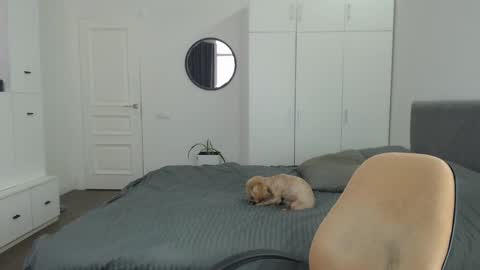 Snapshot of onebestlover chatting on February 16, 10:32 am onebestlover online show from February 16, 10:32 am