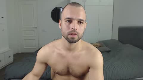 Snapshot of onebestlover chatting on February 16, 1:38 pm onebestlover online show from February 16, 1:38 pm