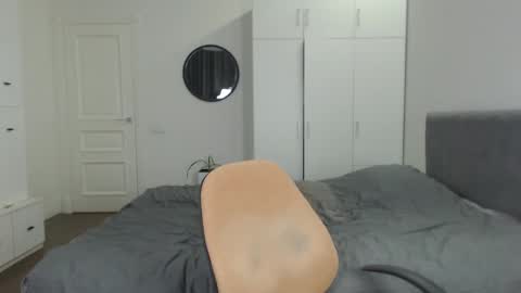 Snapshot of onebestlover chatting on February 21, 2:38 pm onebestlover online show from February 21, 2:38 pm