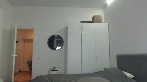 Snapshot of onebestlover chatting on February 28, 3:15 pm onebestlover online show from February 28, 3:15 pm