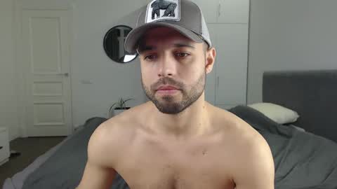 Snapshot of onebestlover chatting on March 1, 3:27 pm onebestlover online show from March 1, 3:27 pm