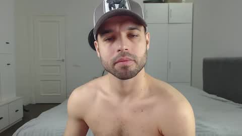 Snapshot of onebestlover chatting on March 5, 9:05 am onebestlover online show from March 5, 9:05 am