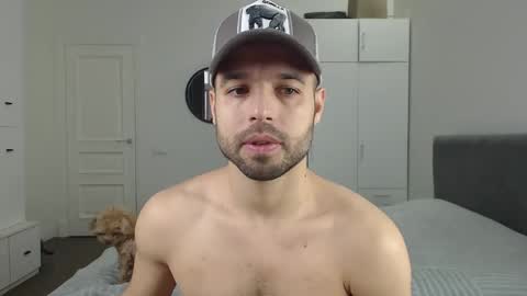 Snapshot of onebestlover chatting on March 7, 8:45 am onebestlover online show from March 7, 8:45 am