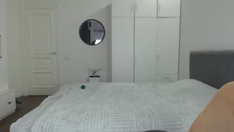 Snapshot of onebestlover chatting on March 7, 3:28 pm onebestlover online show from March 7, 3:28 pm