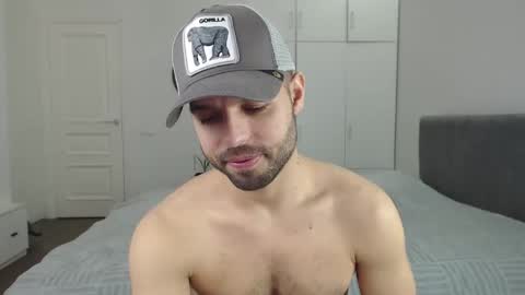 Snapshot of onebestlover chatting on March 8, 12:41 pm onebestlover online show from March 8, 12:41 pm